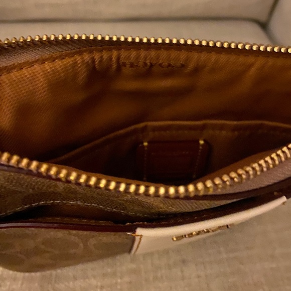 Coach Tan and Cream Crossbody Bag - Picture 2 of 2